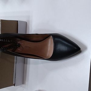 Jessica Simpson pumps size 9 with chain detail